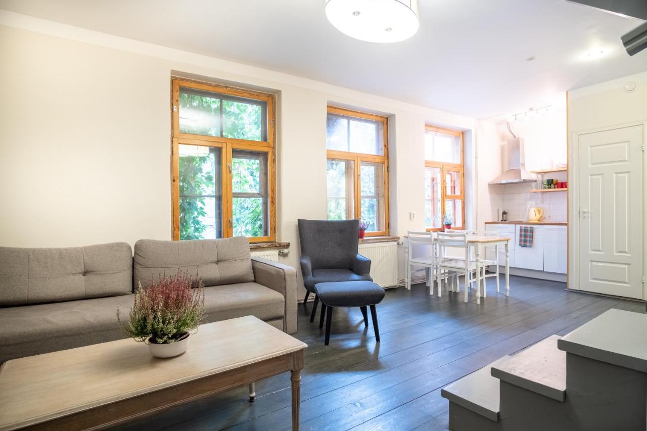 Dream Stay - Bright 2-Bedroom 2-Floor Old Town Apartment Tallinn Eksteriør billede